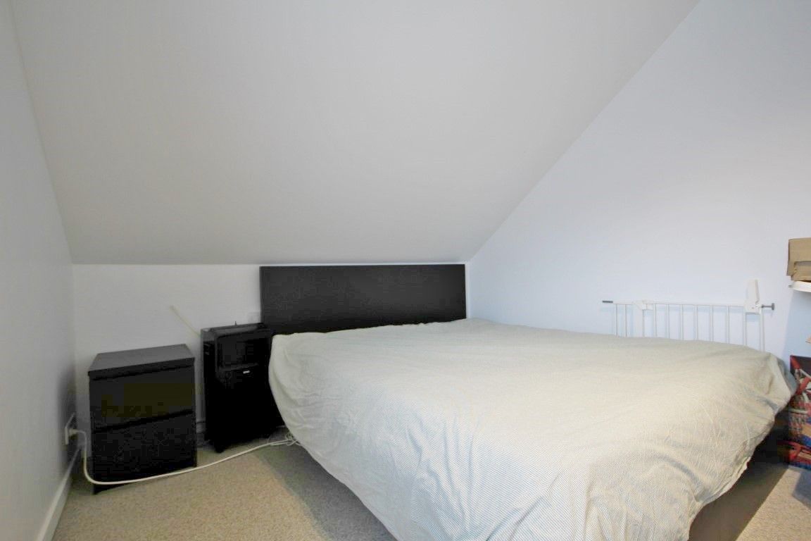 Moderne woning met 3 slaapkamers en tuin in het rustige Landen foto 23