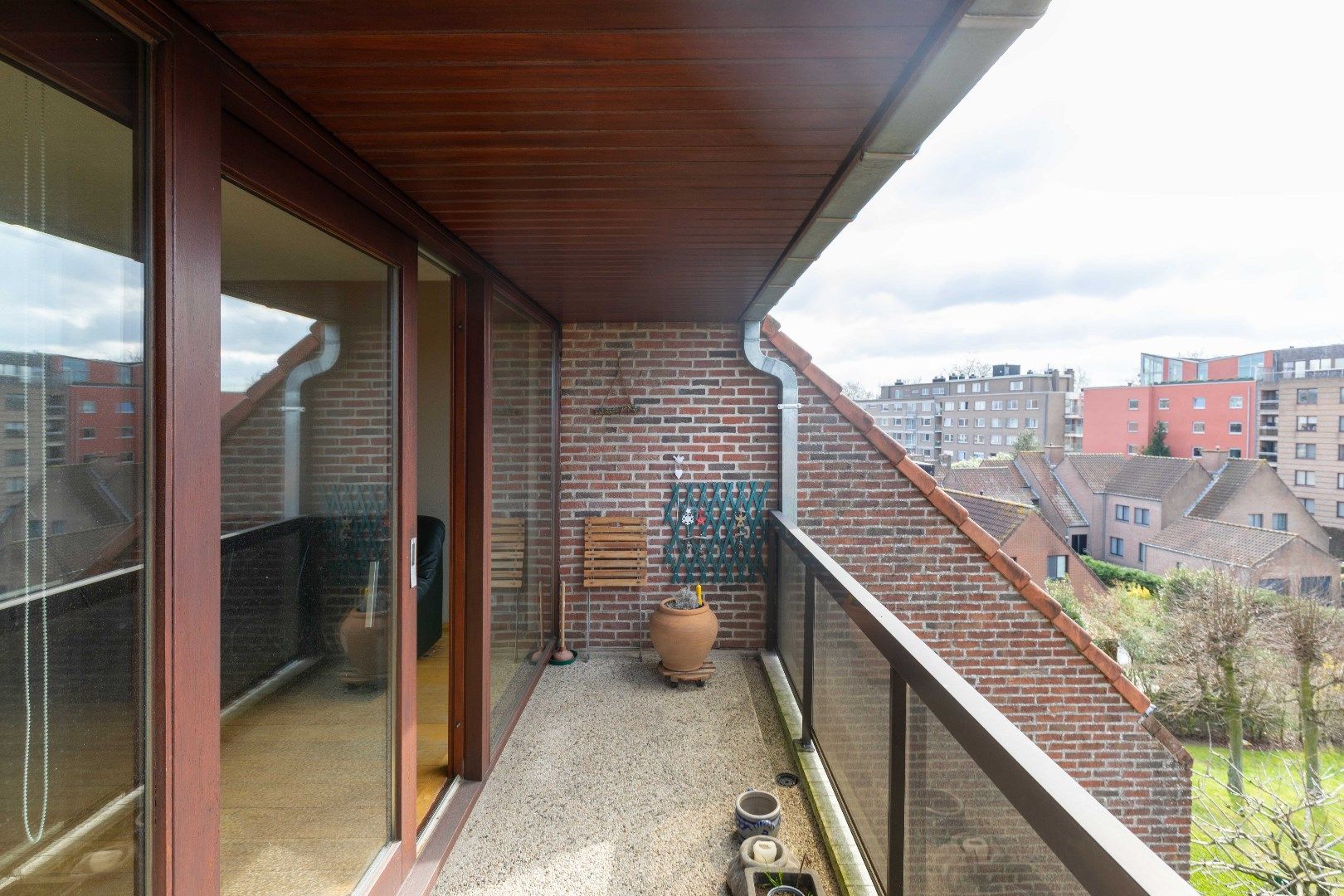 Ruim appartement met zonneterras, twee slaapkamers en gemeenschappelijke tuin in de aller beste buurt: Kristus-Koning! foto 20