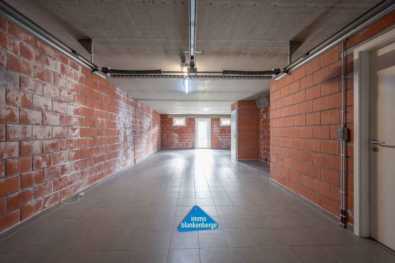 Bel-etage met een Lichtrijke Leefruimte, Grote Garage en een Zuidgerichte Tuin foto 20