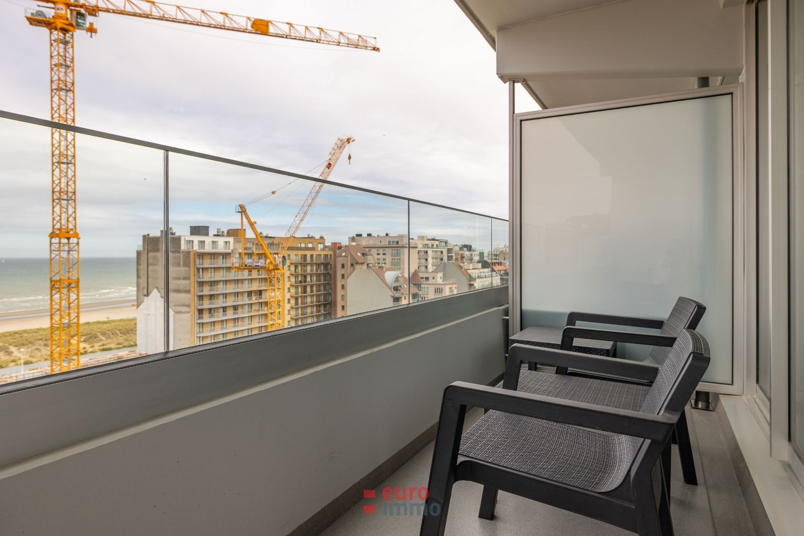 Prachtig gerenoveerd appartement in het hart van Nieuwpoort foto 13