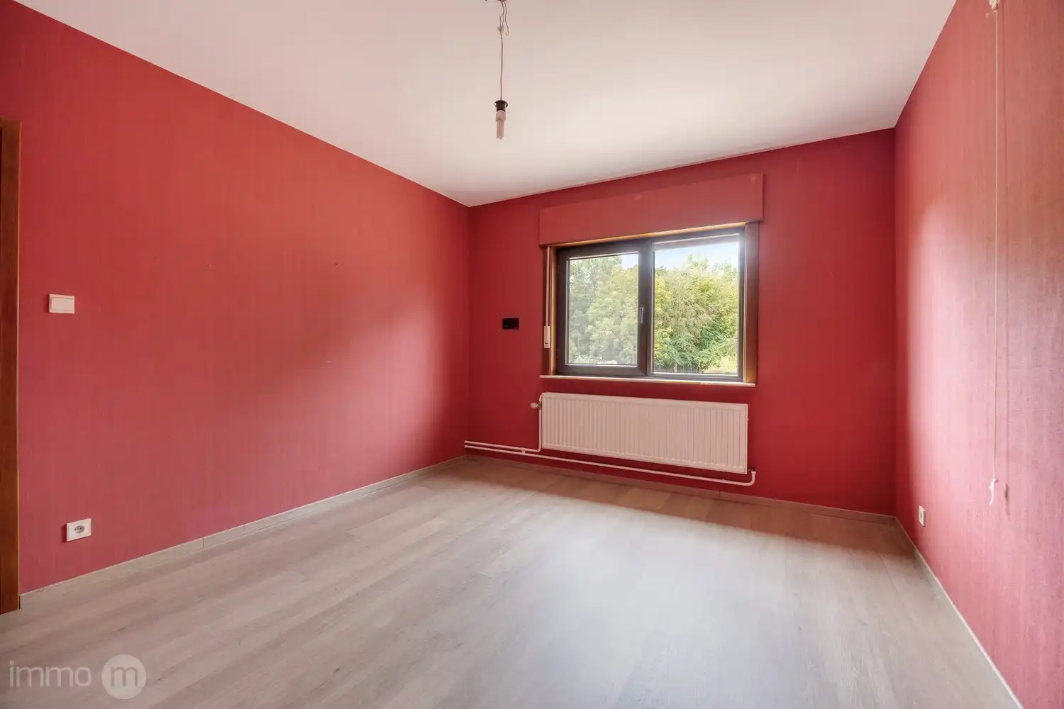 Uitstekend onderhouden open bebouwing met zonnepanelen en 3 tot 5 slaapkamers op prachtig perceel van 55a43ca foto 18