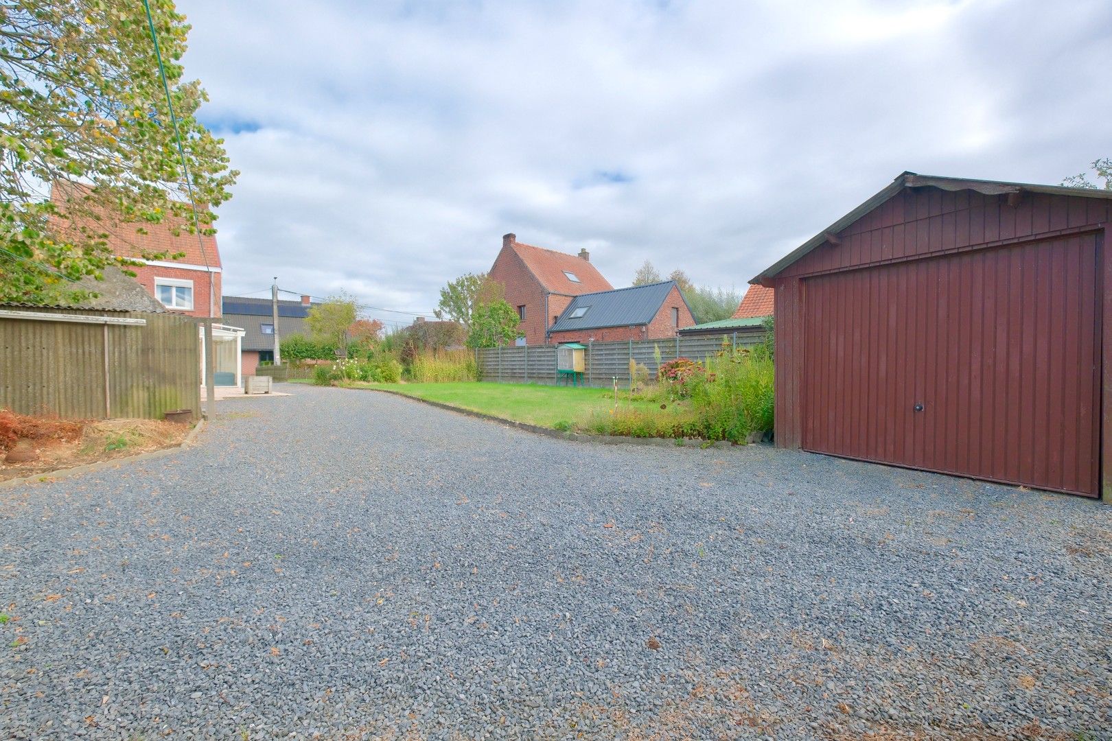 Lichtervelde - 3 SLPK woning mét garage op perceel van 672 m²! foto 19