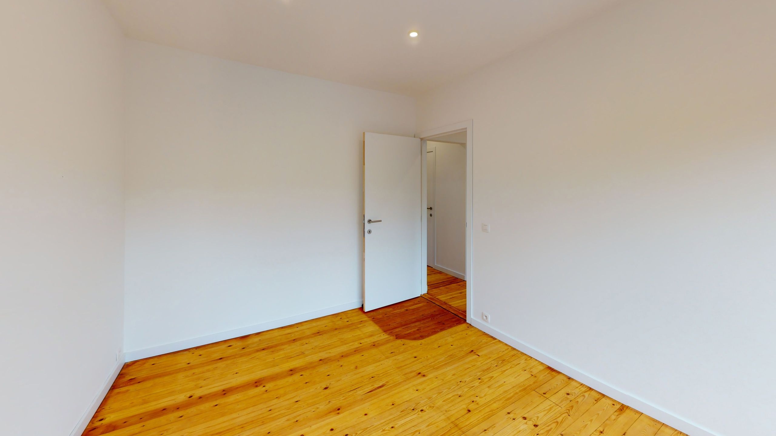 EKEREN - Gerenoveerd huis met zonnige tuin  foto 12