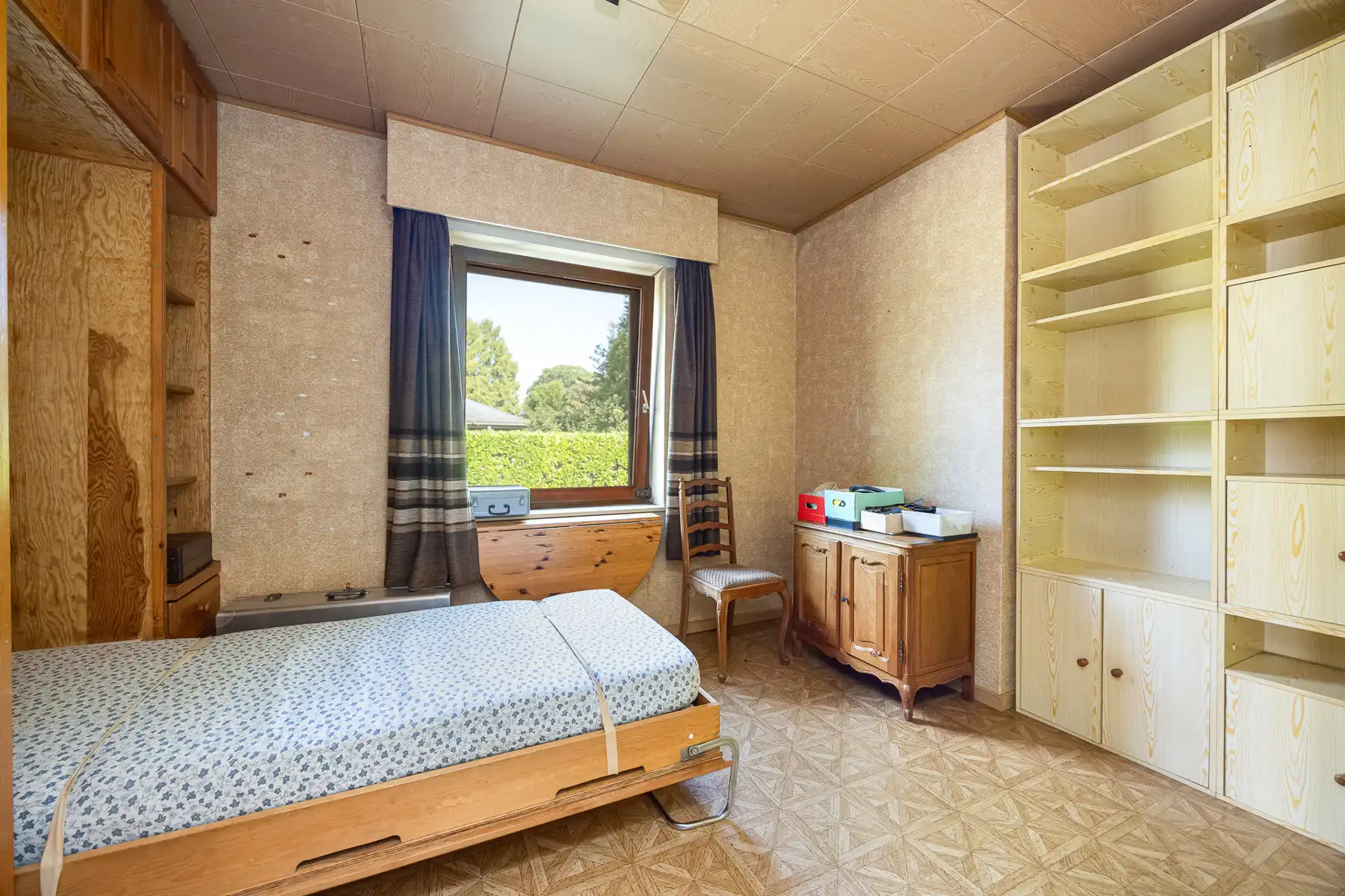 Te renoveren gelijkvloerse woning op ca. 1400 m² foto 15