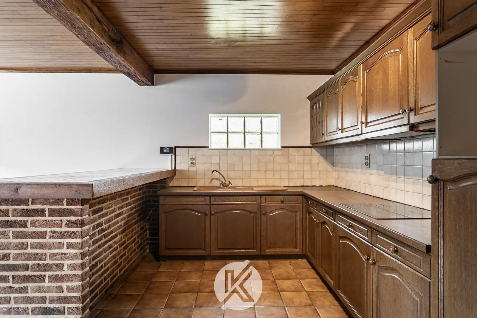 Veelzijdige eigendom met handelsruimte en bel-etagewoning foto 15
