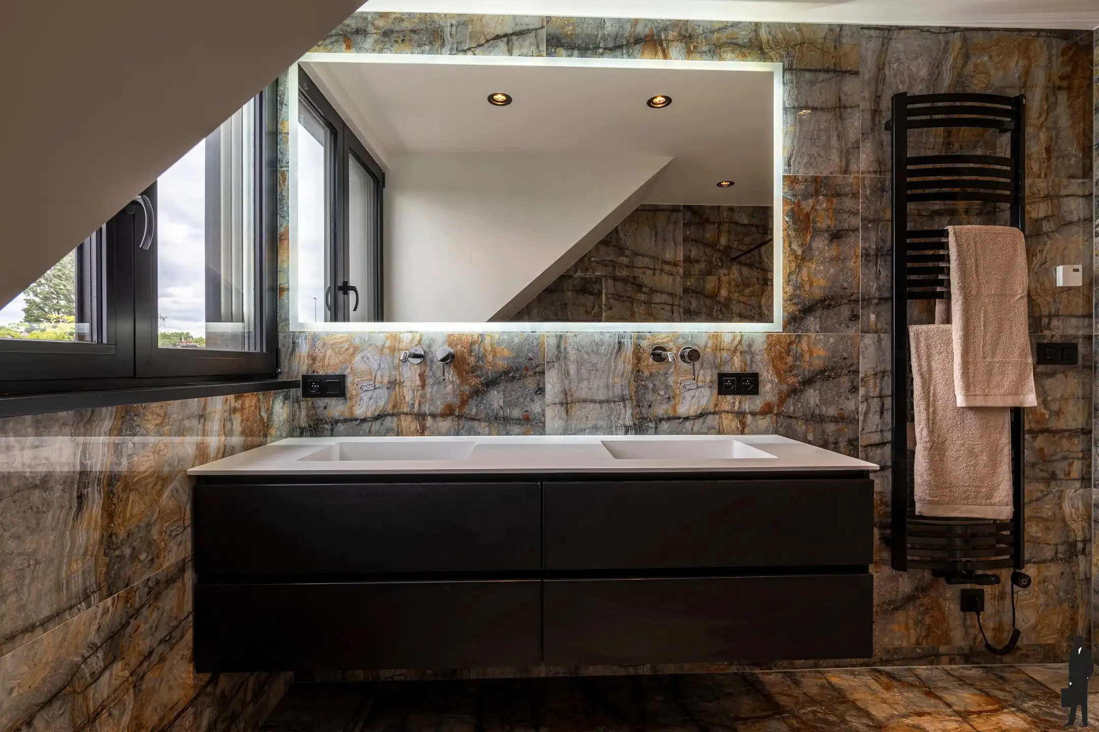 Luxe gerenoveerde woning met 4 slpk, 2 bdk en zonnige tuin foto 25