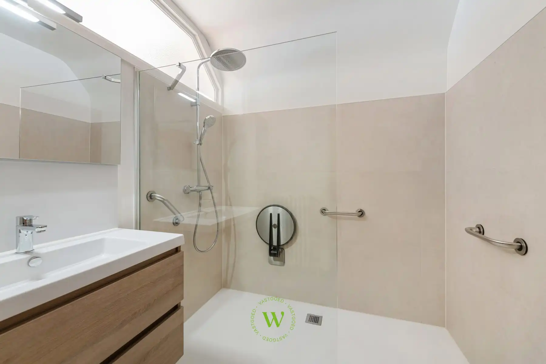 Gezinswoning met 5 slpks en tuin op 800 m² foto 22