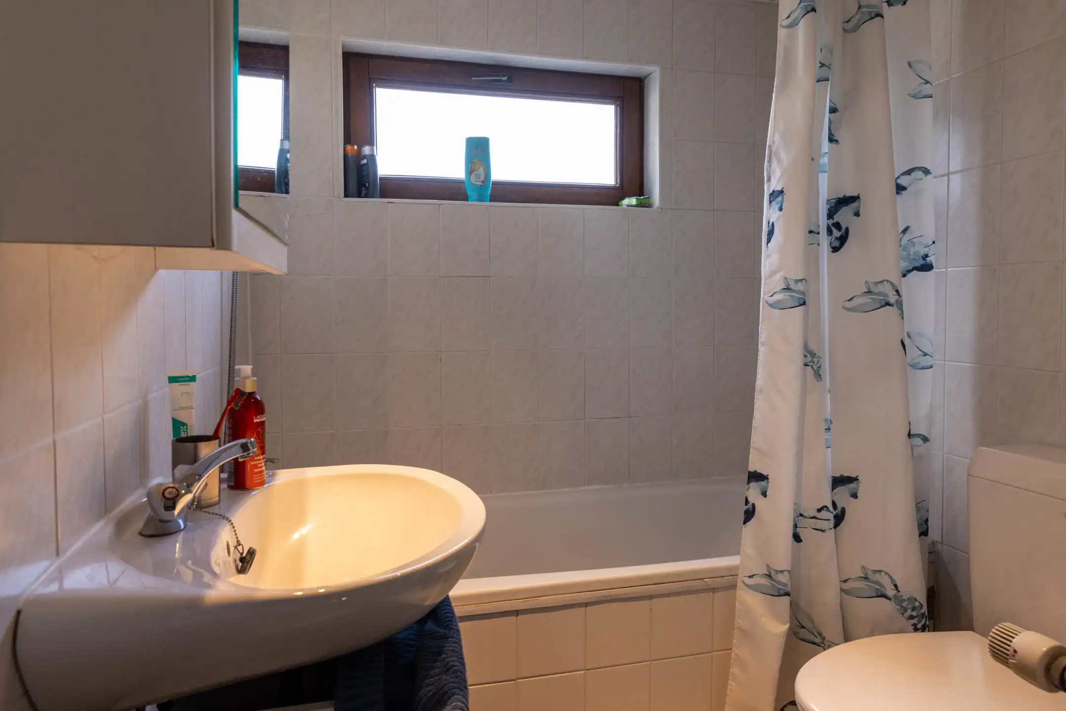 Charmant loft-appartement met mezzanine en terras foto 13