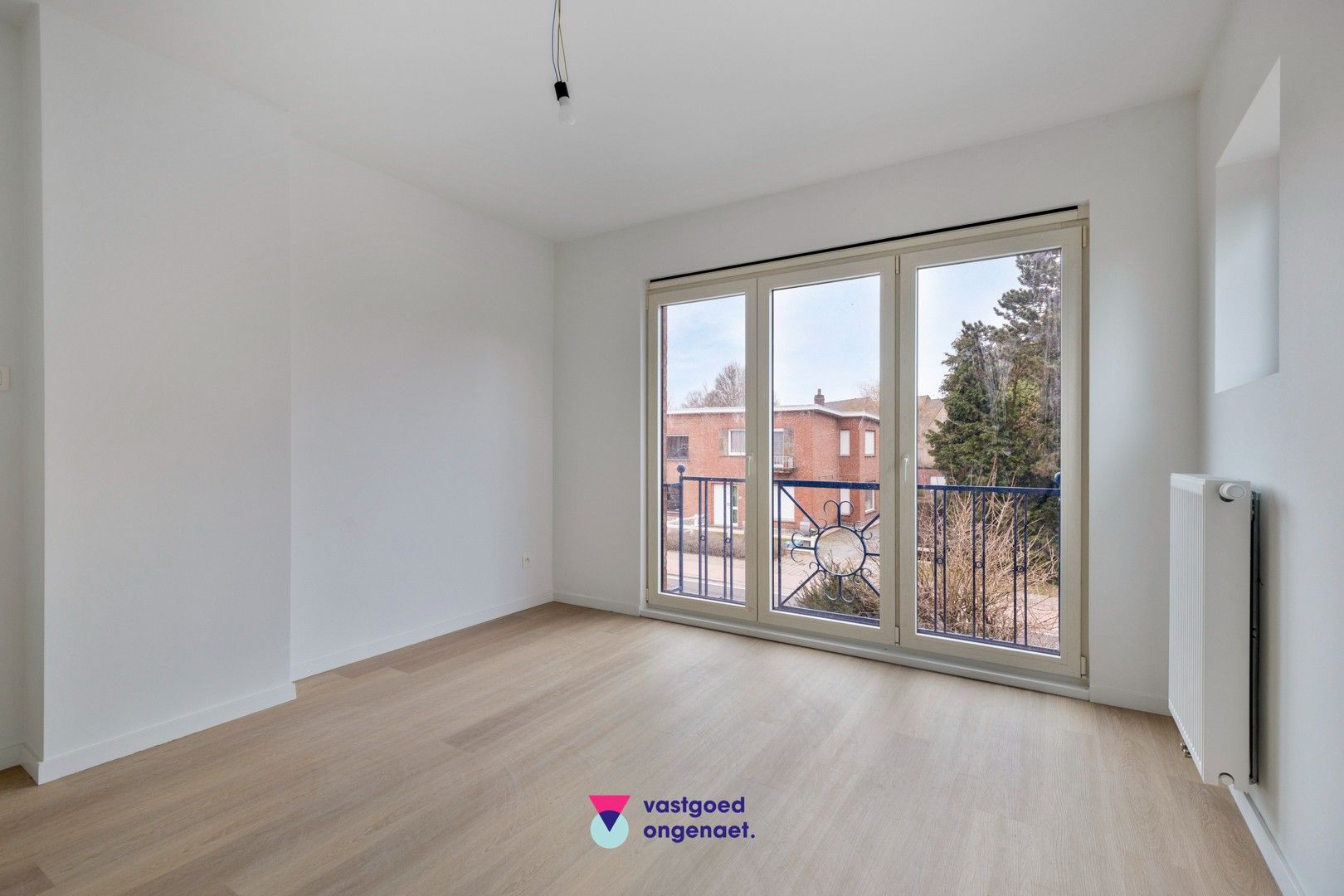 Instapklare, recent gerenoveerde woning op toplocatie in Laarne foto 13