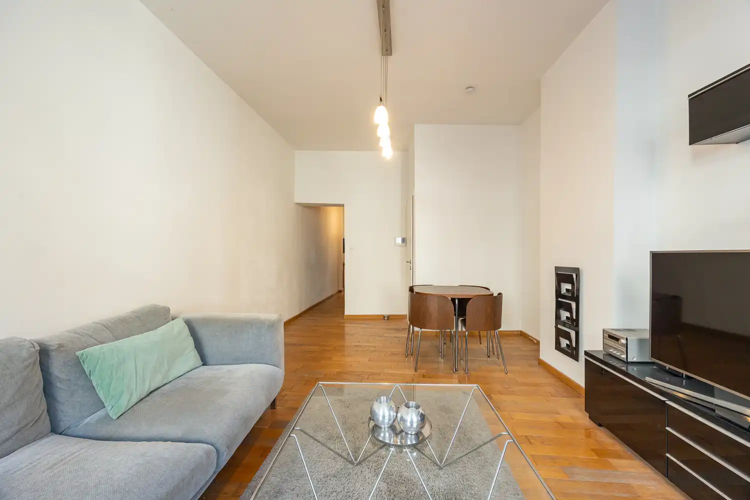 Instapklaar 1-slpkamerappartement op toplocatie in centrum Antwerpen foto 4