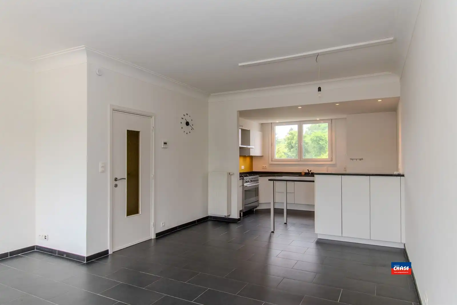 Bel-étage met 2 slaapkamers, garage en tuin foto 18