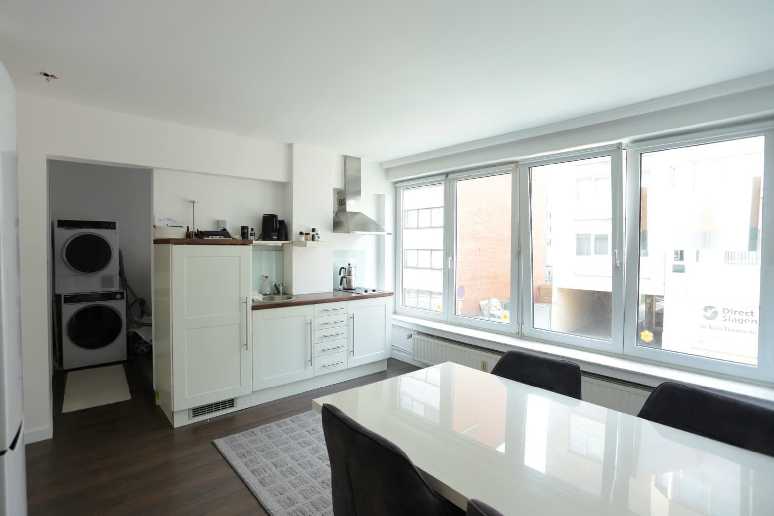 Gezellige studio met aparte slaapkamer in centrum van Genk foto 4