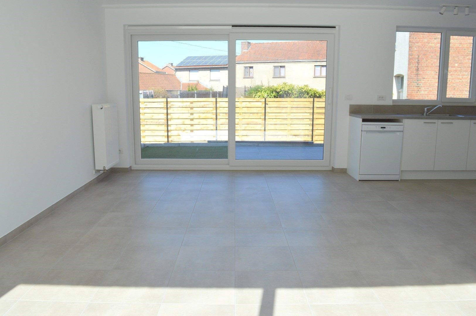 Nieuwbouwwoning te huur in Gullegem op een rustige en  kindvriendelijke locatie foto 2