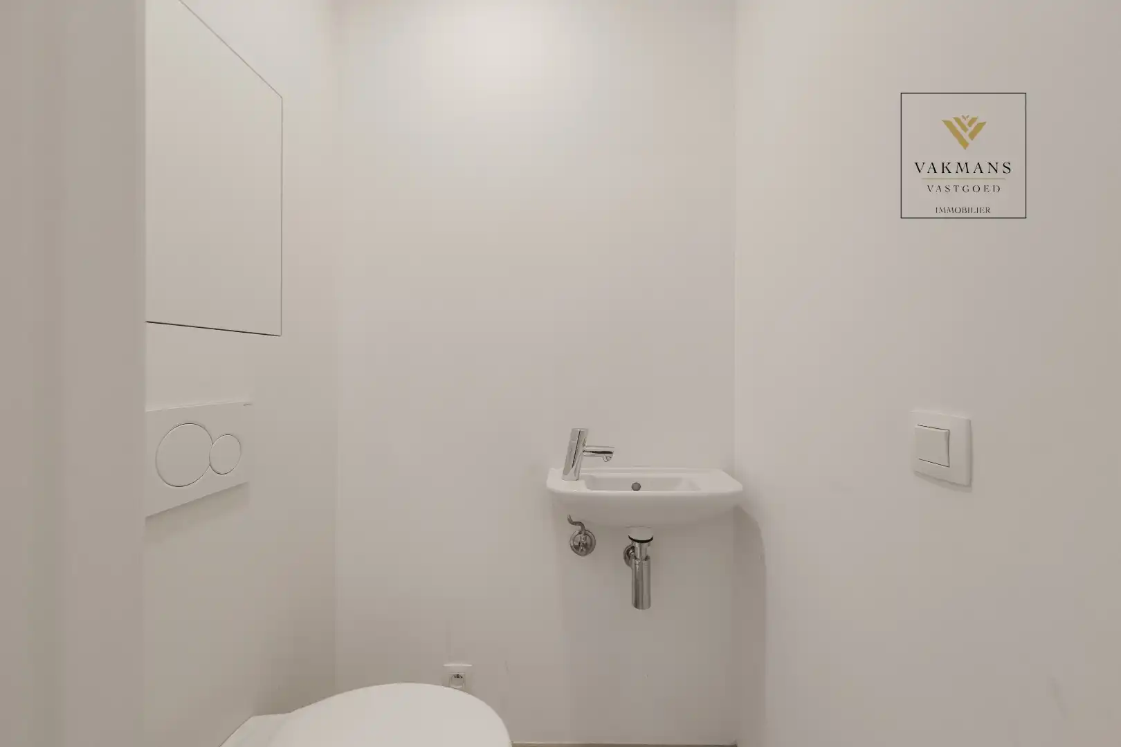 MODERN NIEUW APPARTEMENT PAL IN HET CENTRUM foto 12
