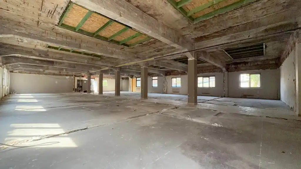 Kantoorrenovatieproject te koop vlakbij klaverblad in Gent foto 7