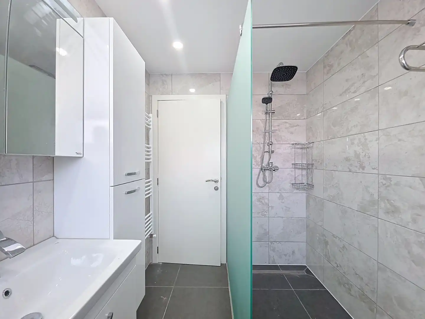 Modern en instapklaar appartement met 2 slaapkamers te Nieuwpoort-Stad foto 5