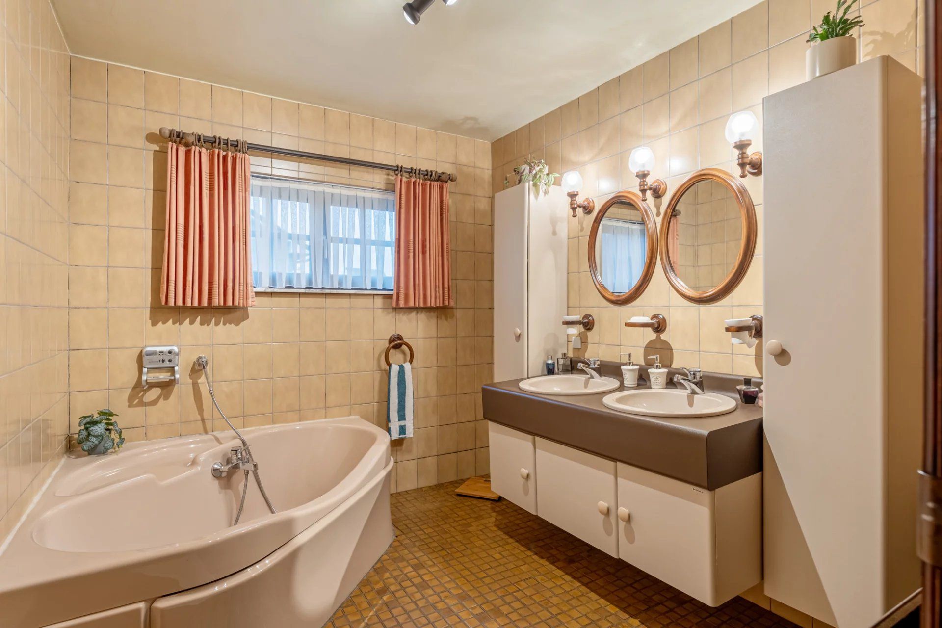 Gelijkvloerse woning met 3 slaapkamers te Stal foto 14