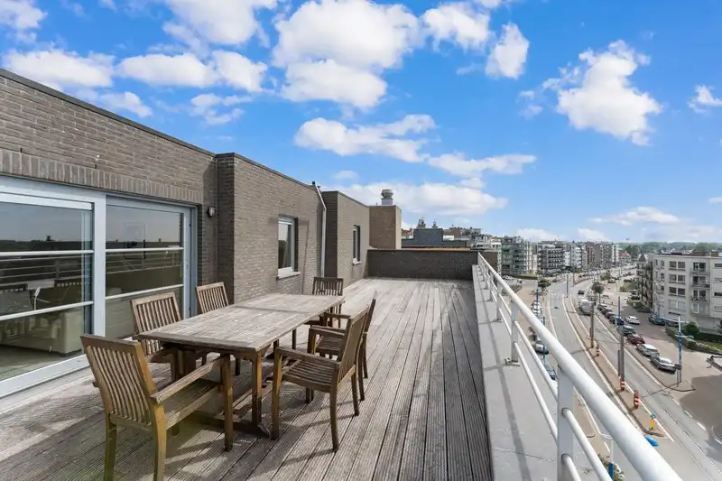 RECENT  EN CENTRAAL GELEGEN PENTHOUSE APPARTEMENT  MET  2 SLAAPKAMERS TE KOOP foto 13