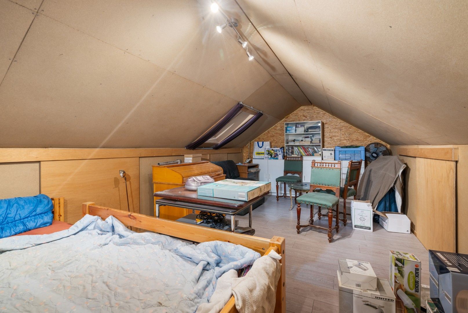 Woning met handelspand te koop in Sleidinge foto 10