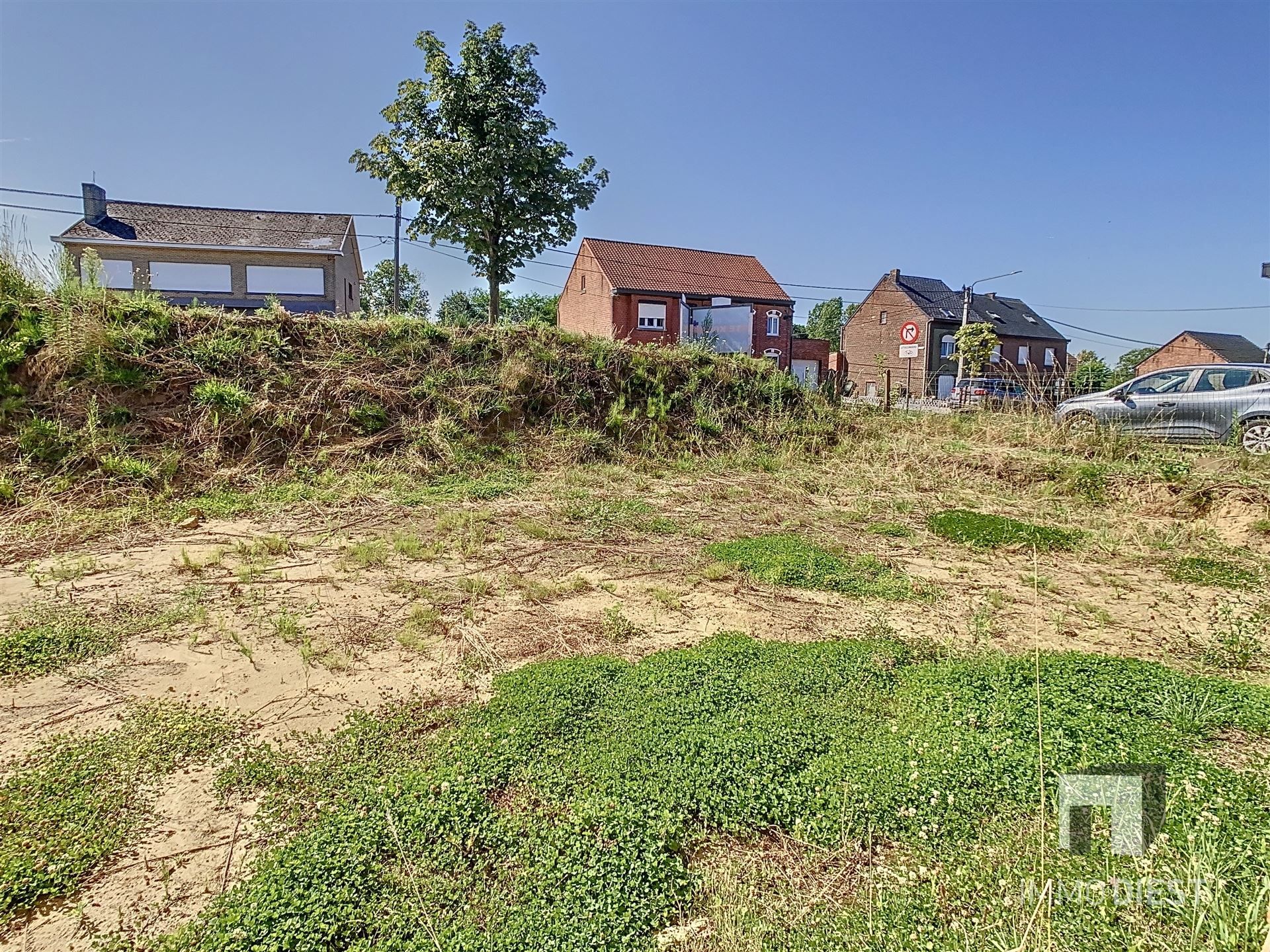 Nieuwbouwwoning met ruime leefruimtes en knappe zolder.  foto 28