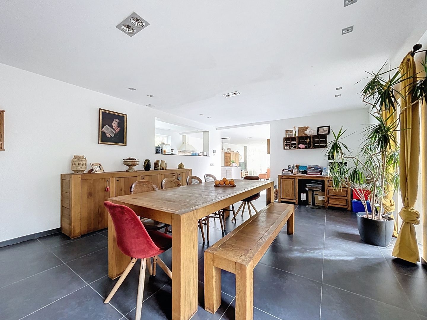 Ruime gerenoveerde woning te Koksijde-Dorp. foto 3
