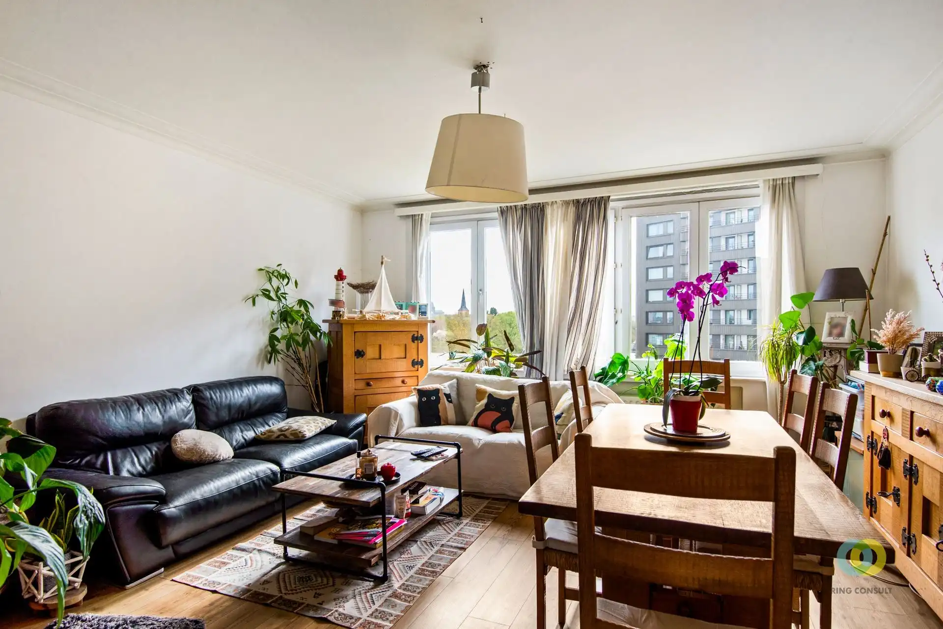 Lichtrijk appartement met 2 slaapkamers  foto 2