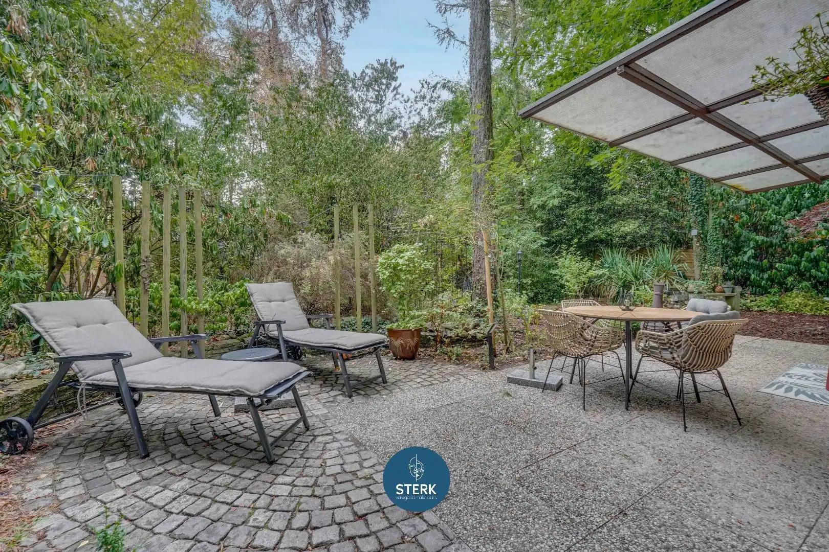 SFEERVOLLE VAKANTIEWONING INCL. INBOEDEL EN RUIME TUIN OP SONNEVIJVER !  foto 14