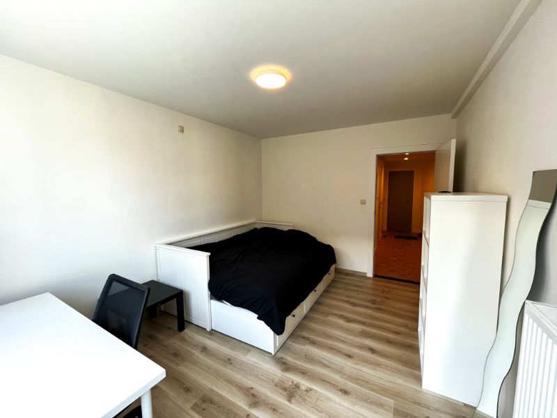 APPARTEMENT MET TWEE SLAAPKAMERS GELEGEN IN HARTJE GENT foto 7