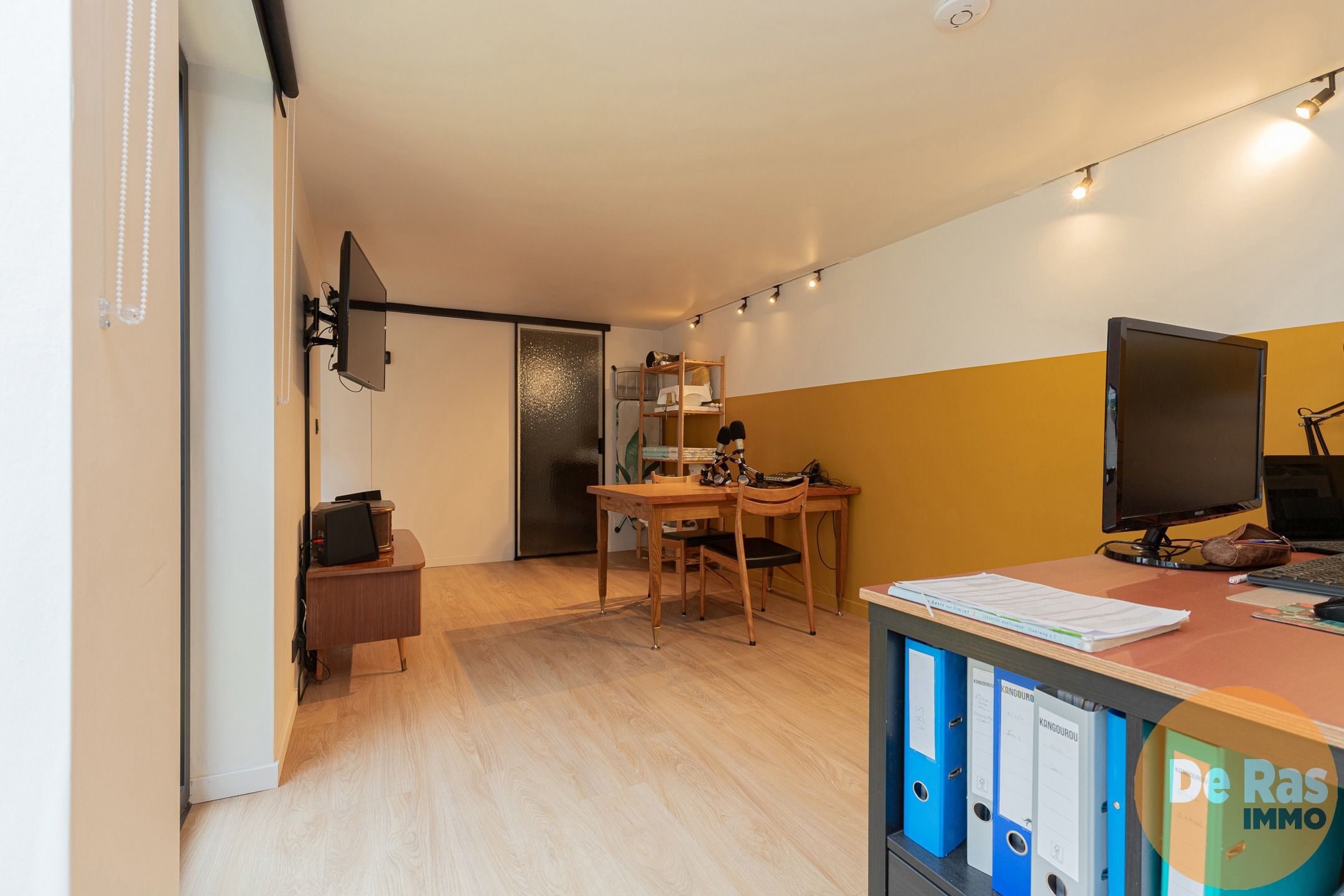 LEDE - Instapklare, centraal gelegen woning met 3 slpk foto 5