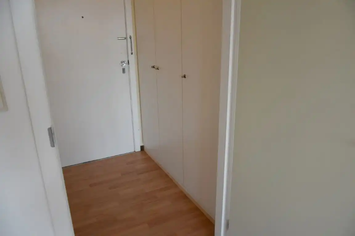 Huiselijk 1-slaapkamerapp met mog. tot parking foto 9