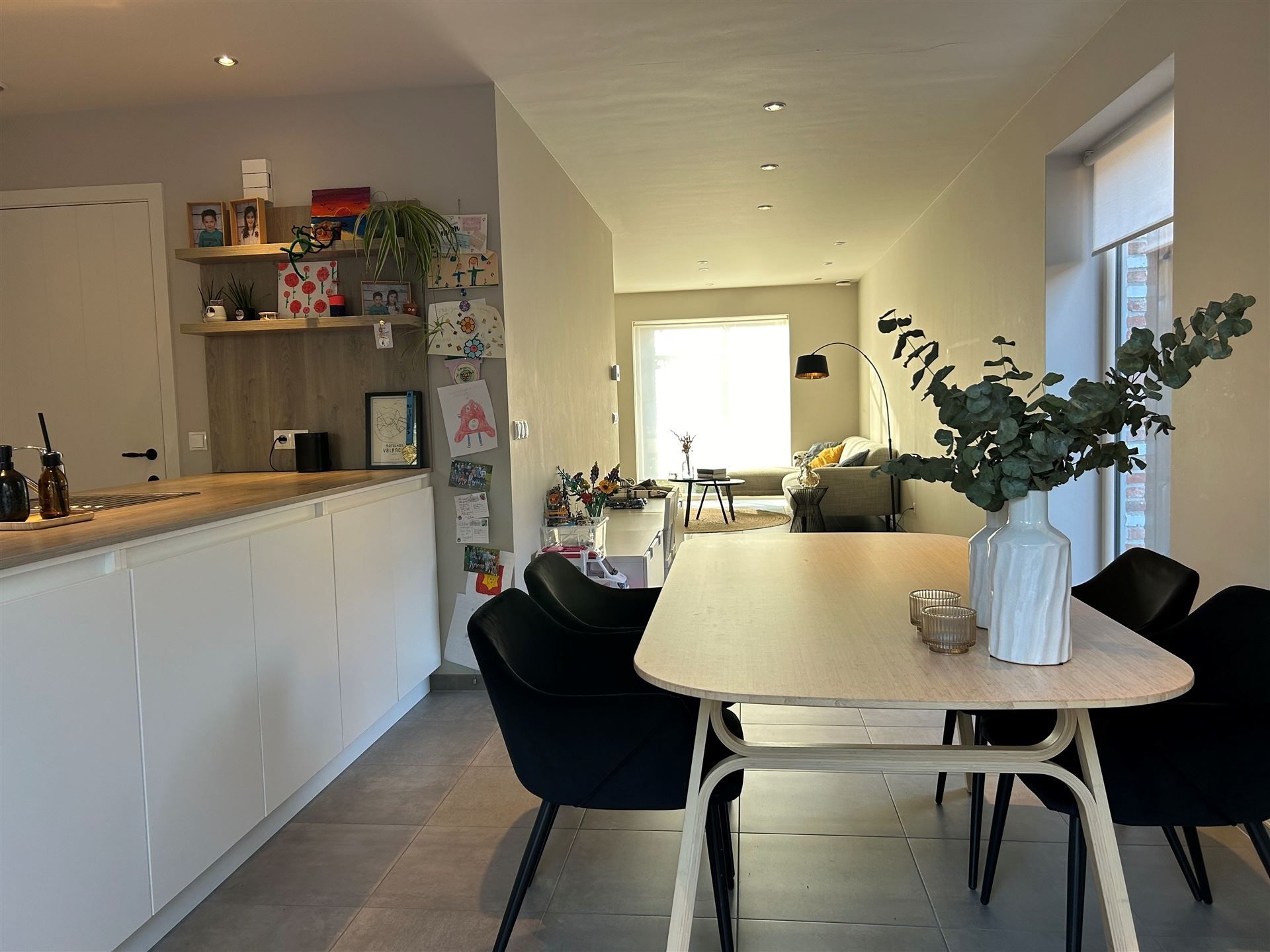 Landelijke half open bebouwing met 3 slpks! foto 3