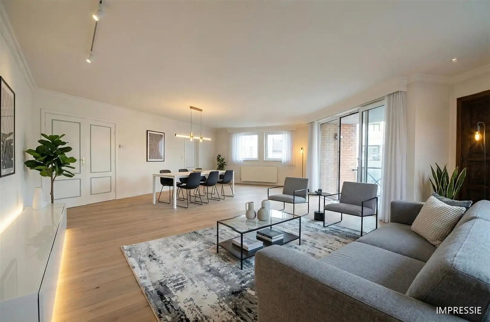 Ruim op te frissen appartement op wandelafstand van de stad foto 5