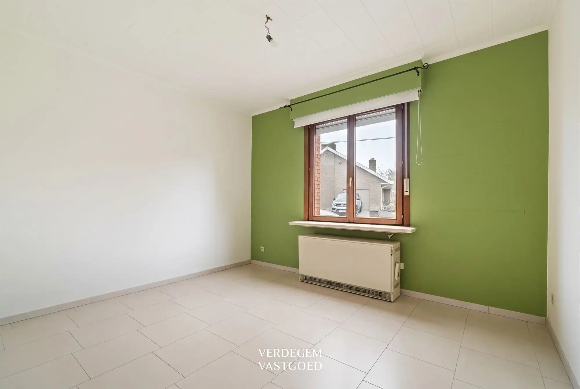 Vrijstaande woning met 2+1 slaapkamers, tuin en weidse zichten - te renoveren foto 8