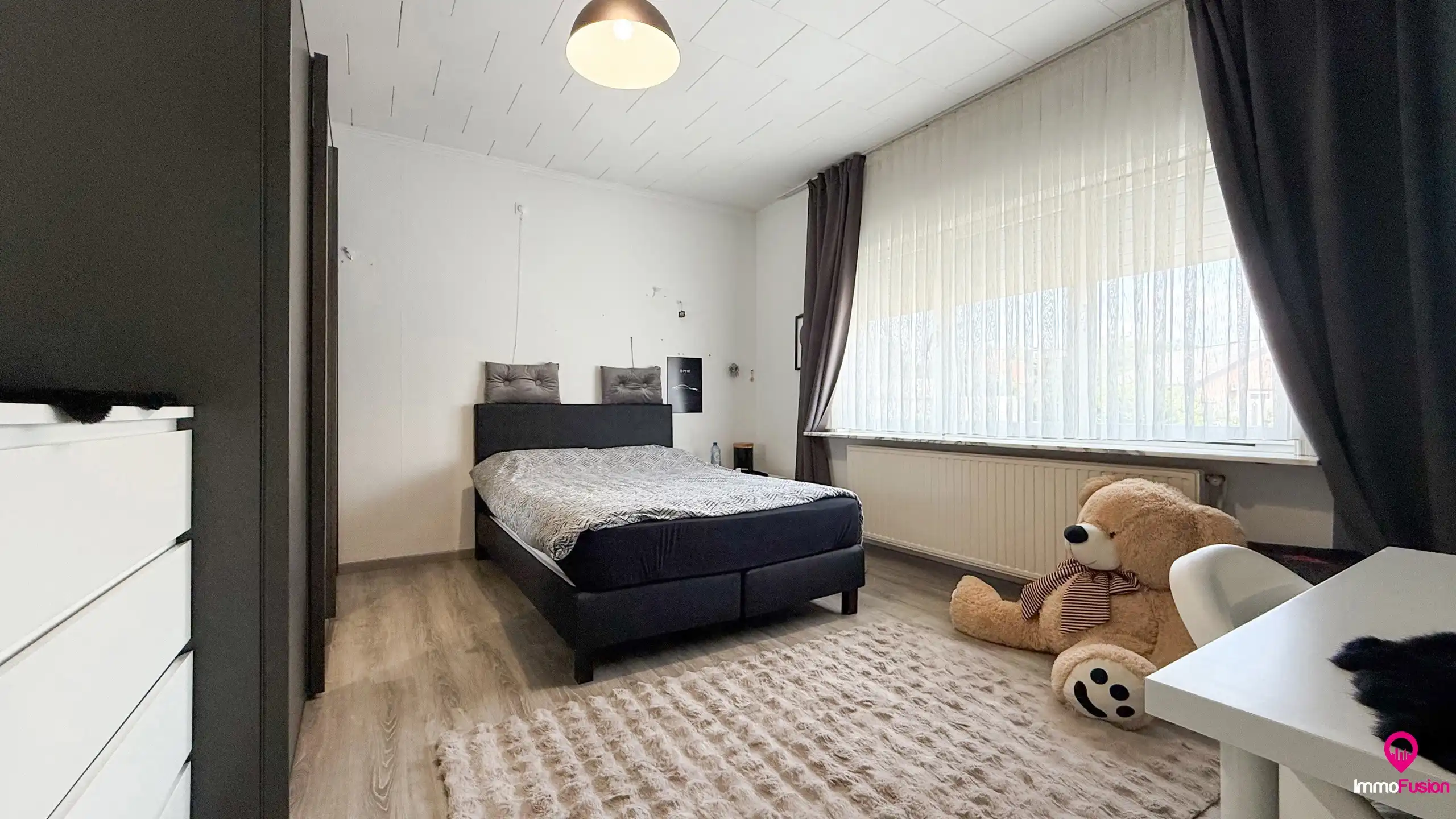 Instapklare, ruime woning met 6 slpks en enorme tuin op 26a! foto 22