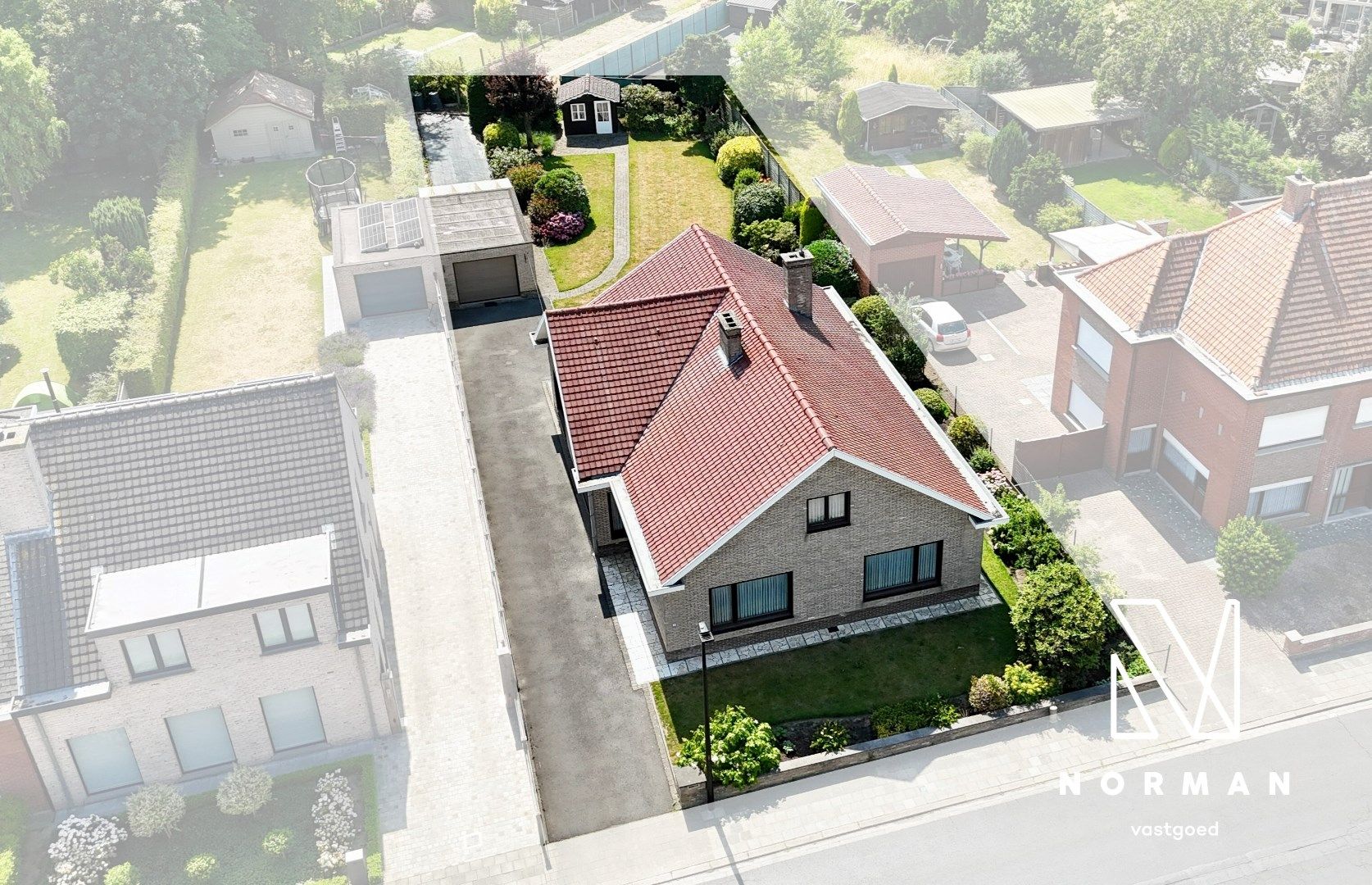 Gelijkvloerse woning met 5 slaapkamers op perceel van 1000m² foto 2