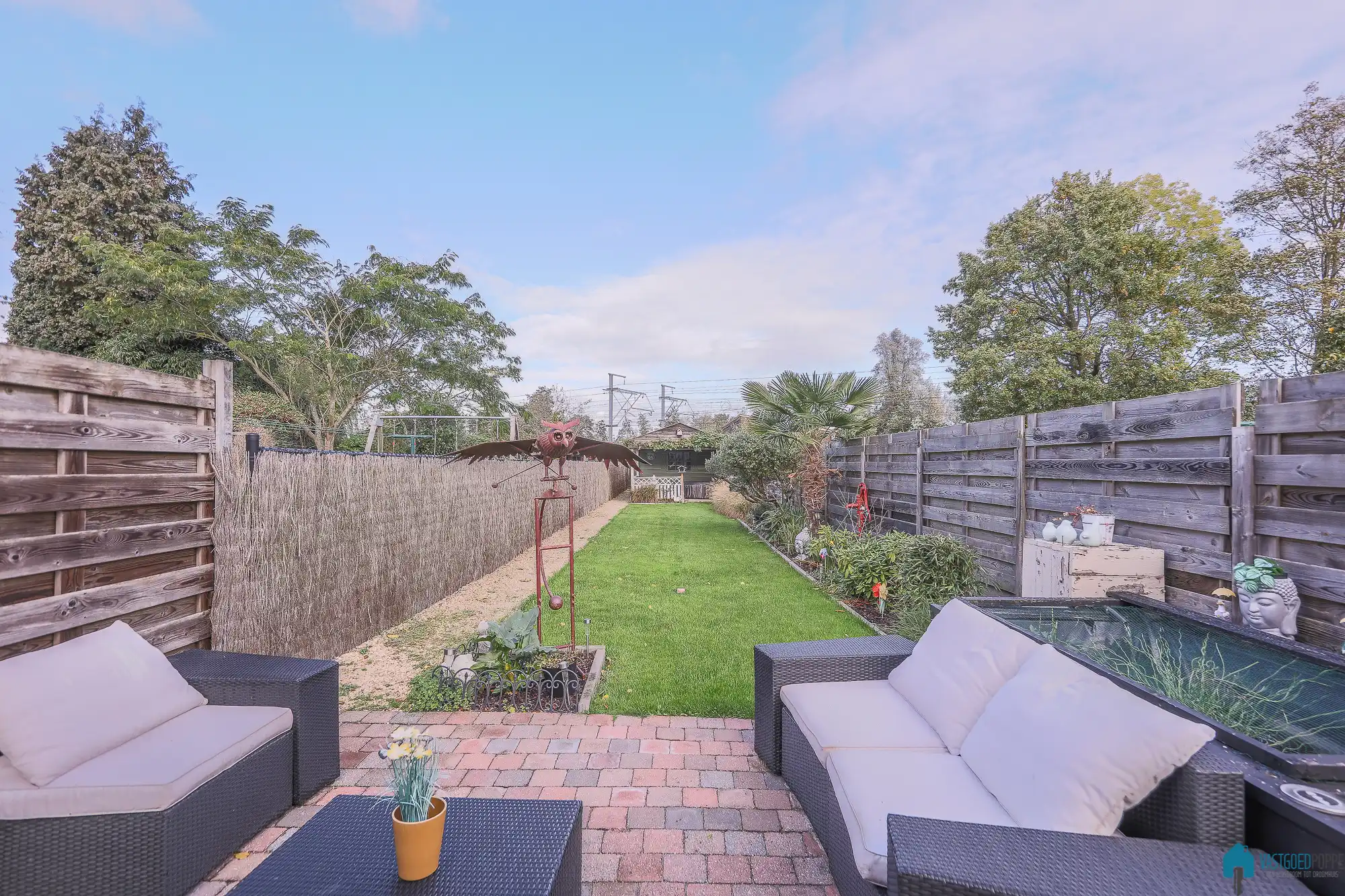 Gerenoveerde ééngezinswoning met tuin foto 14