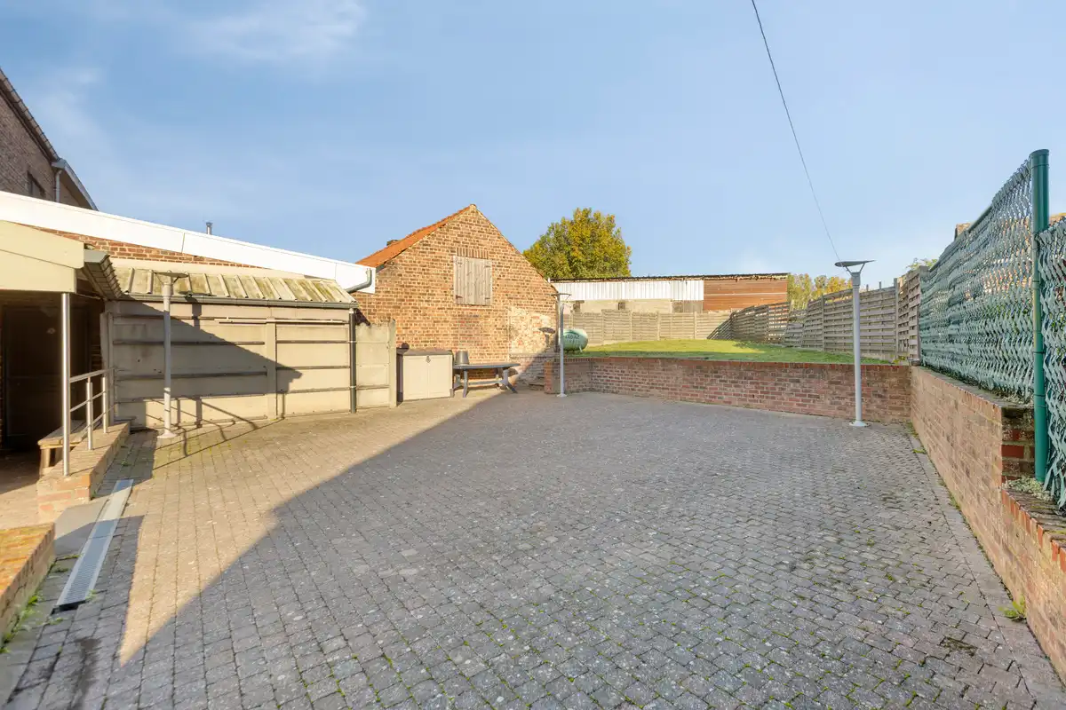 Ruime halfopen woning met tal van mogelijkheden  foto 23
