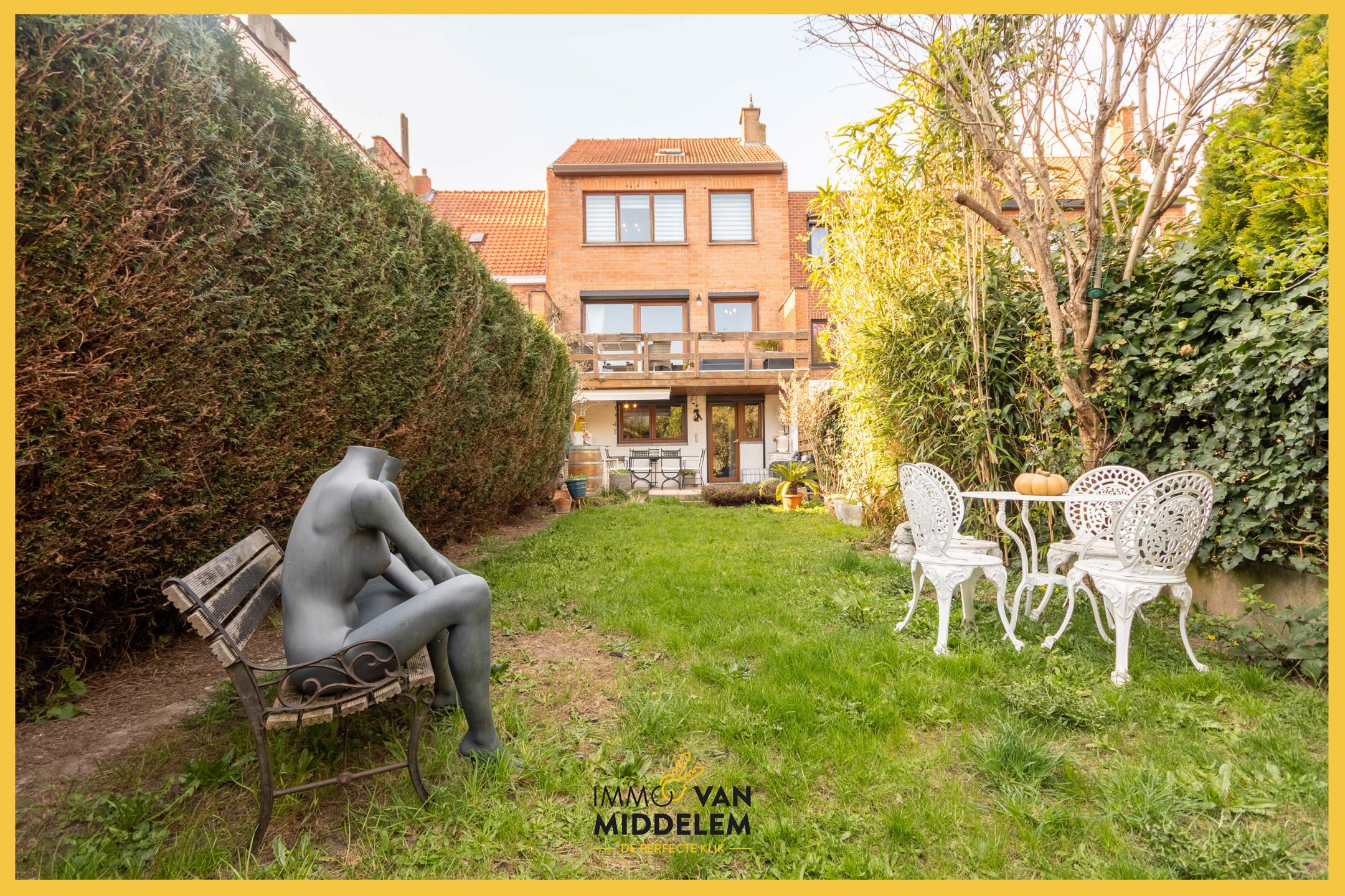 LICHTRIJKE GEZINSWONING MET 3 SLPK, BUREAU, GARAGE EN TUIN foto 28
