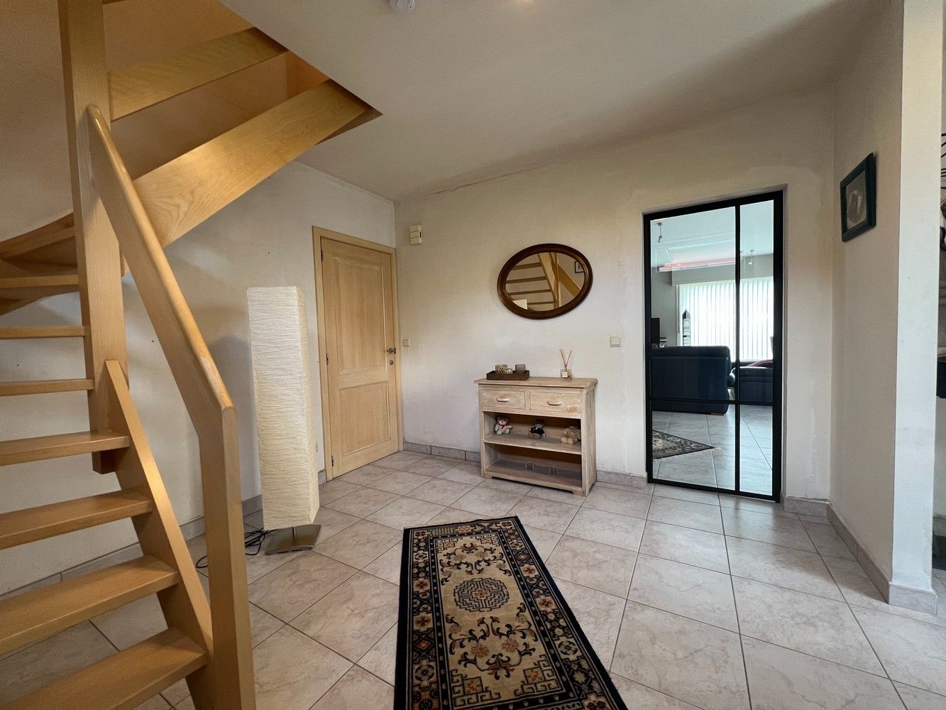 Instapklare villa met 4 slaapkamers in een residentiële en rustige buurt foto 2