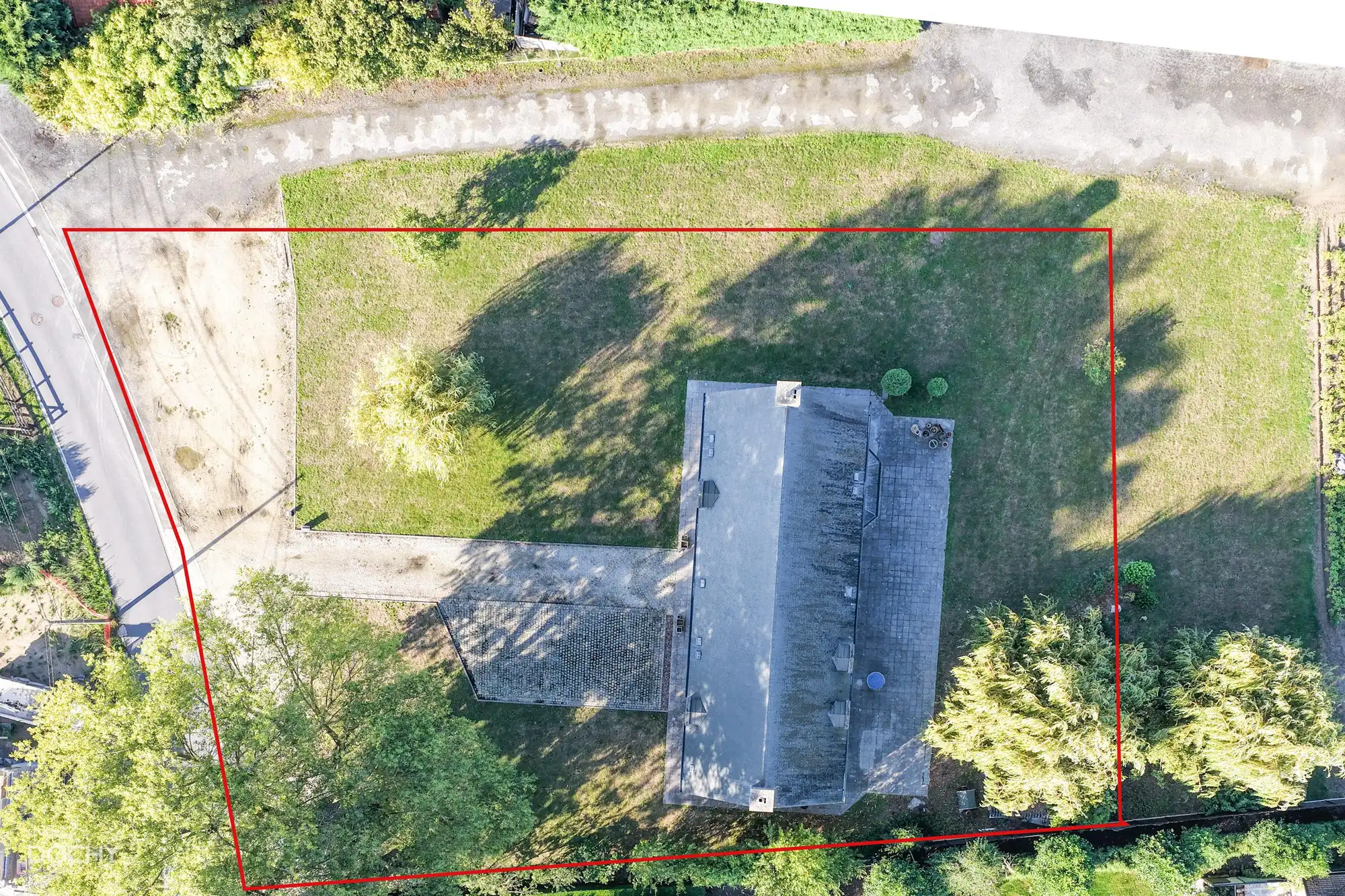 Ruime villa met veel mogelijkheden foto 14