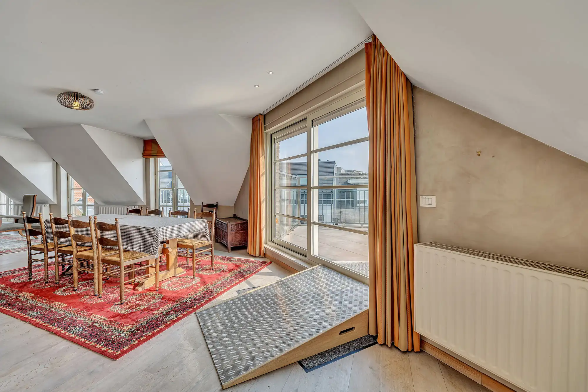 Luxe penthouse met 2 slpks & 5 terrassen centrum Zottegem foto 7