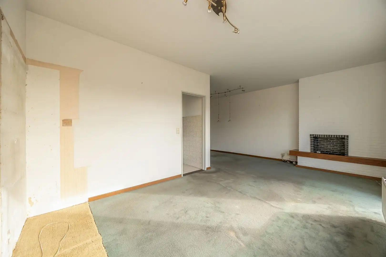 Op te frissen 3-slaapkamerappartement met lift en kelderberging  foto 4