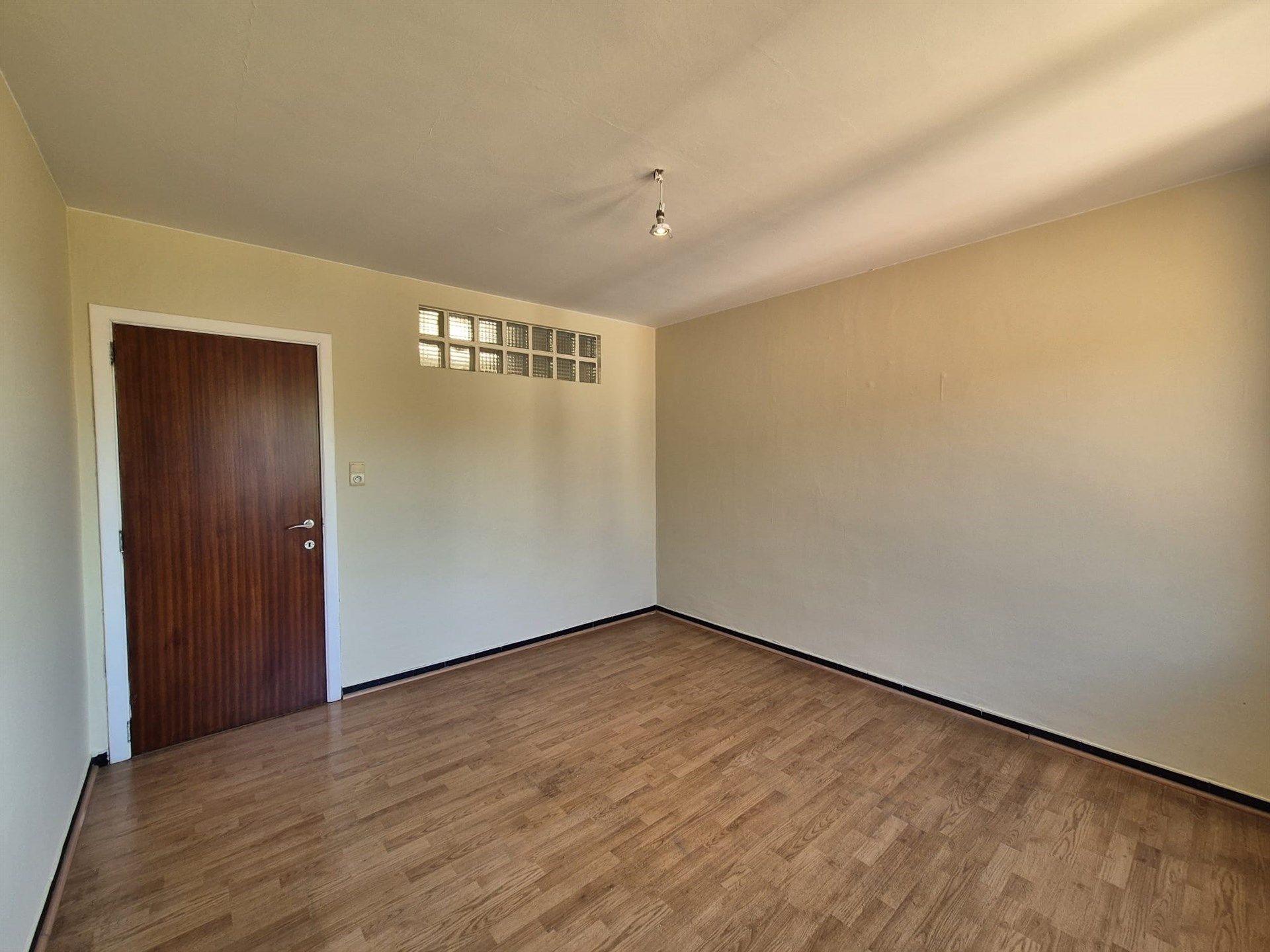 Gunstig gelegen appartement met garage.  foto 10