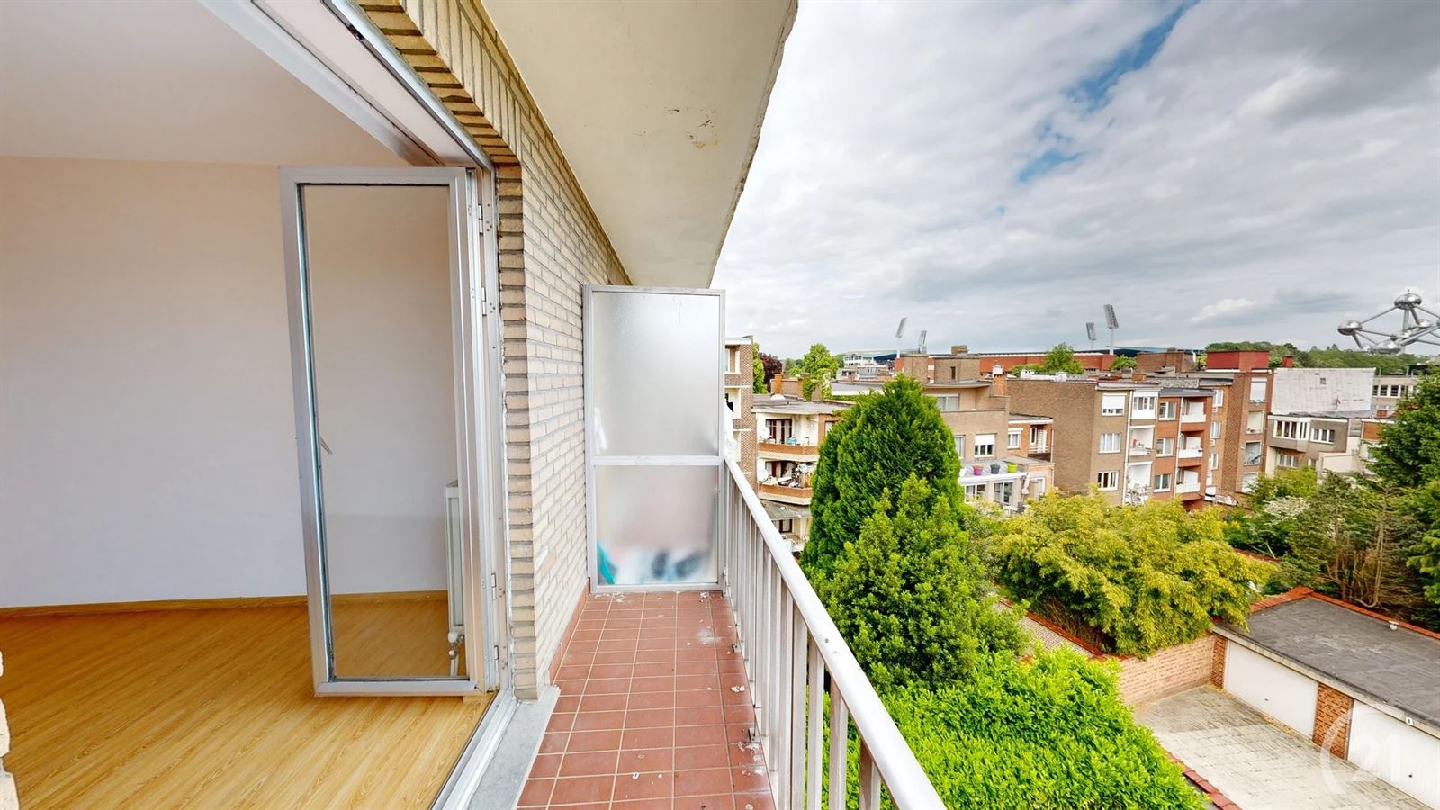 Lichtrijk appartement 2 slaapkamers met terras foto 2
