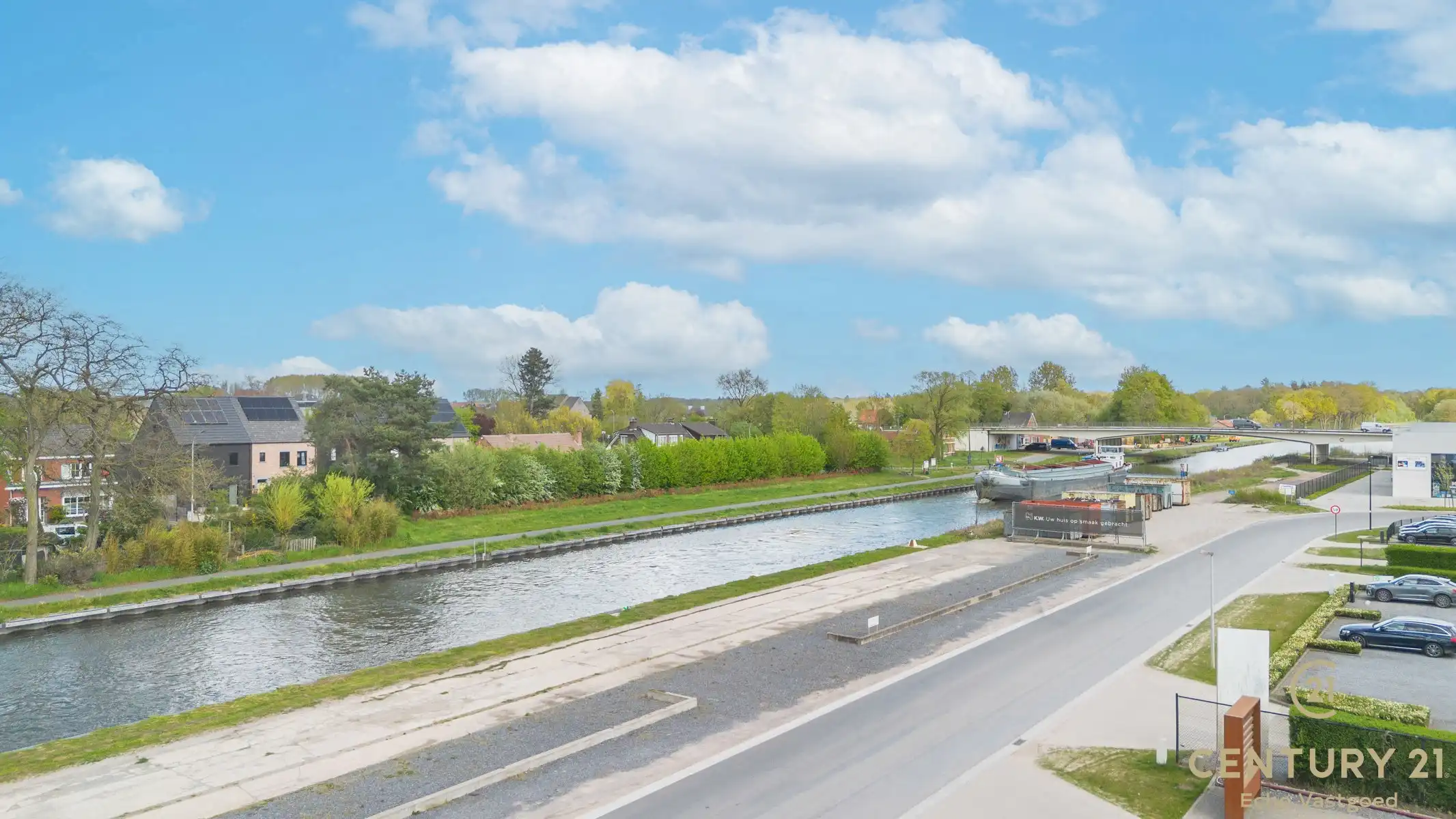 Kwalitatieve, recente KMO-unit op topligging!  foto 11