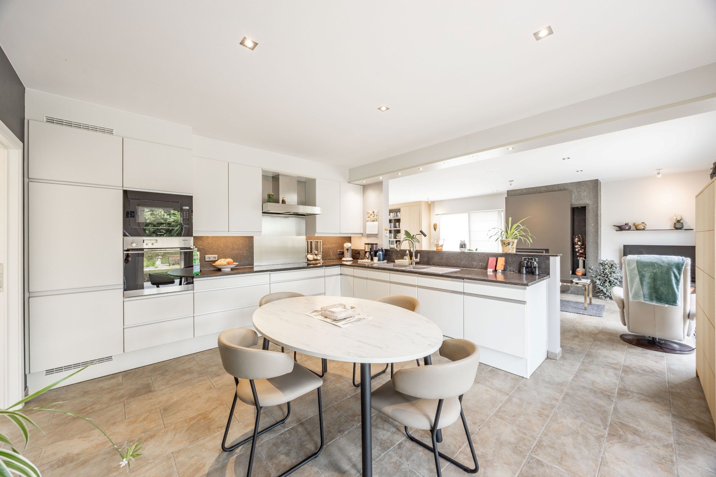LANDELIJK GELEGEN VILLA OP 2573 M² foto 9