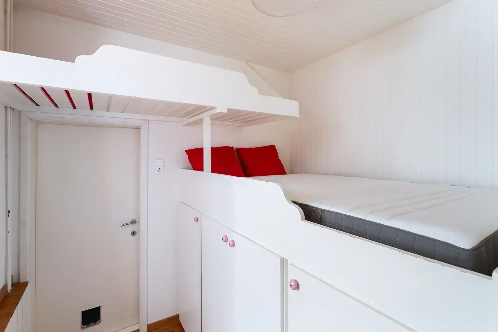 Unieke en karaktervol wonen in voormalig koetshuis foto 24