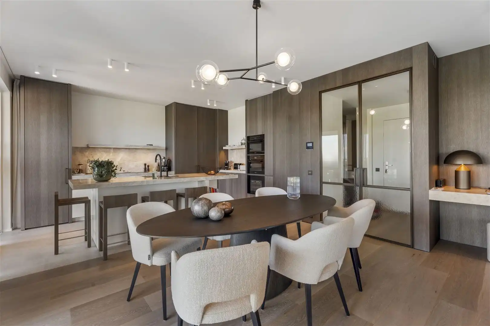 hyperexclusief afgewerkt hoekappartement foto 3