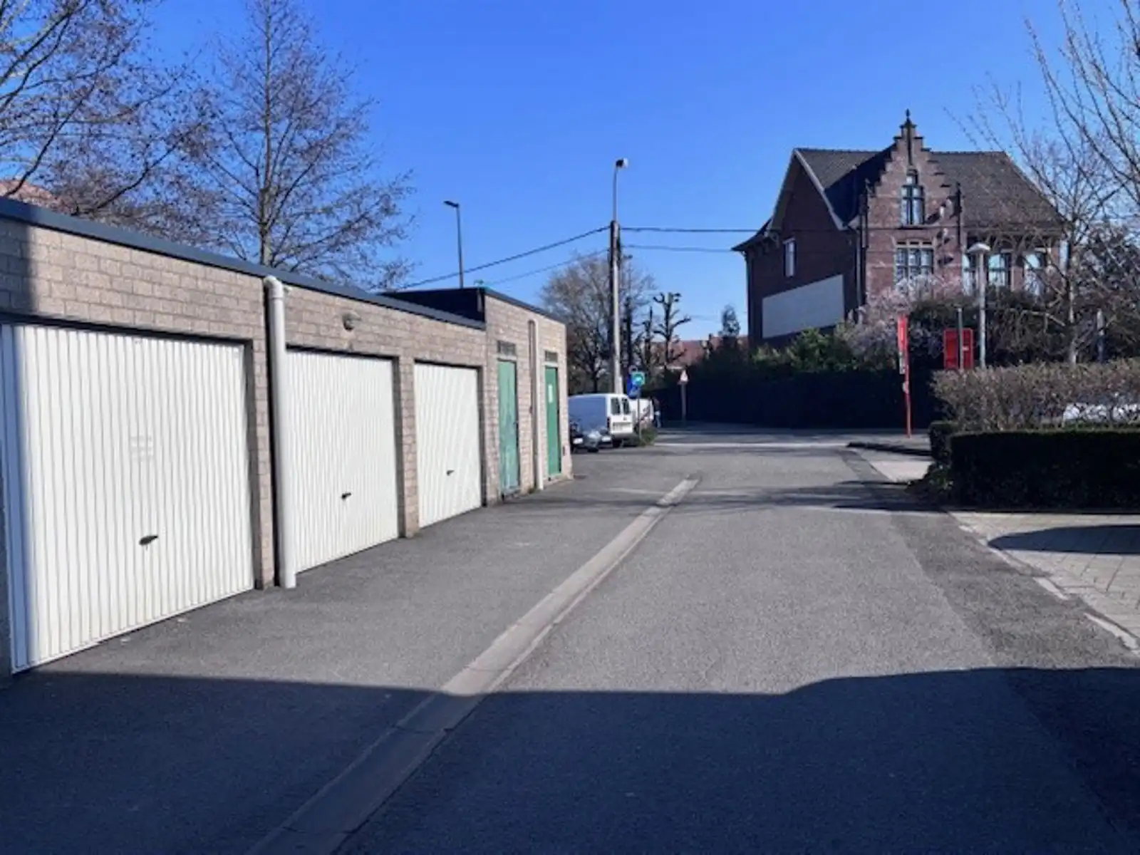 Garagebox gelegen in het garagecomplex residentie 'HELMINGE' foto 3