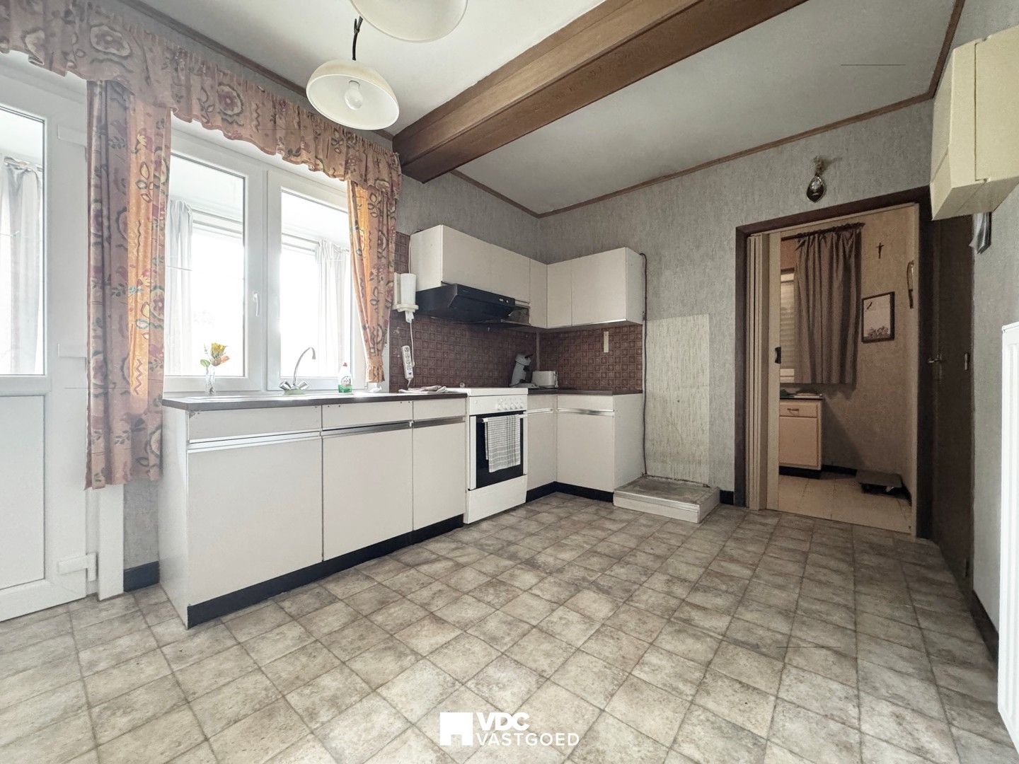 Te renoveren woning met uniek uitzicht op de velden foto 6